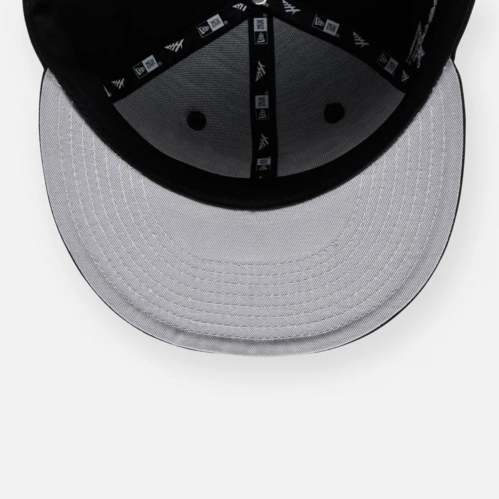 Jae Tips X Planes 5950 Black Fitted Crown