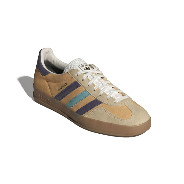 adidas originals × UR 別注 GAZELLE INDOOR adidas Originals Gazelle Indoor in Preloved Ink, White