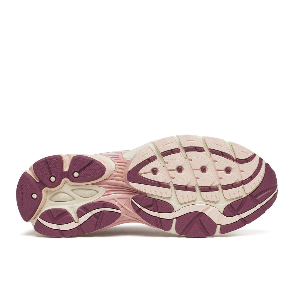 Saucony Progrid Omni 9 "Peony"