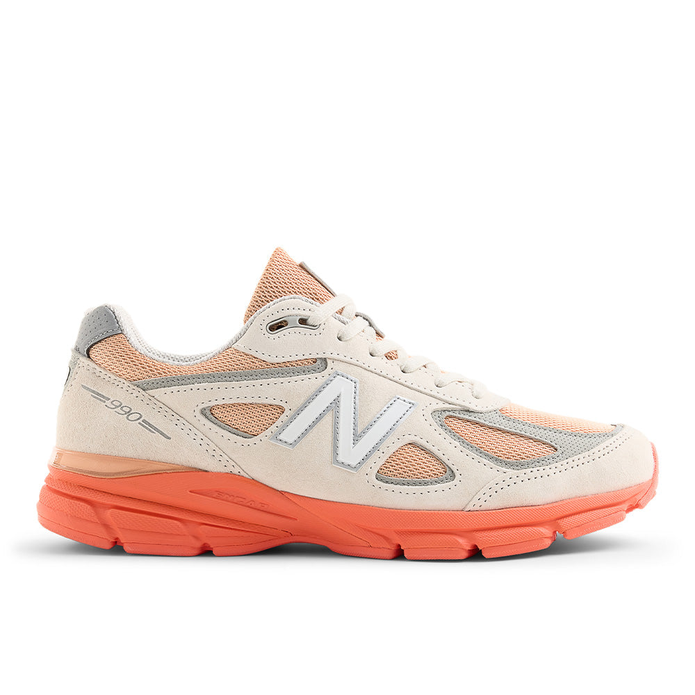 New Balance 990v4 