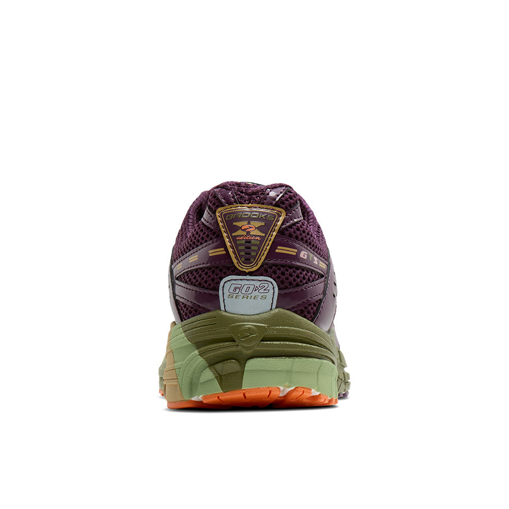Brooks Adrenaline GTS 10 "Pickled Beet"