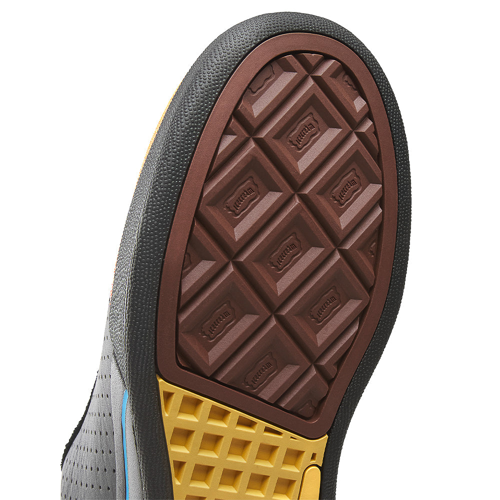 IceCream X Reebok OG Board Flip "Pumpkin"
