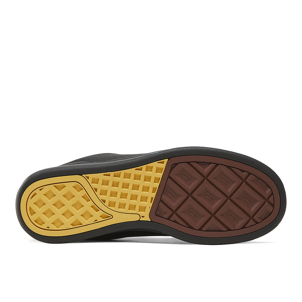 IceCream X Reebok OG Board Flip "Pumpkin"