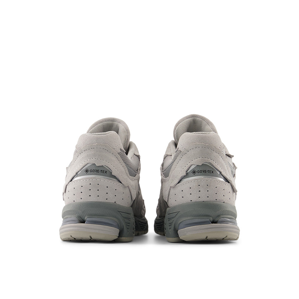 New Balance 2002 GOR-TEX Protection Pack 2.0 - Grey