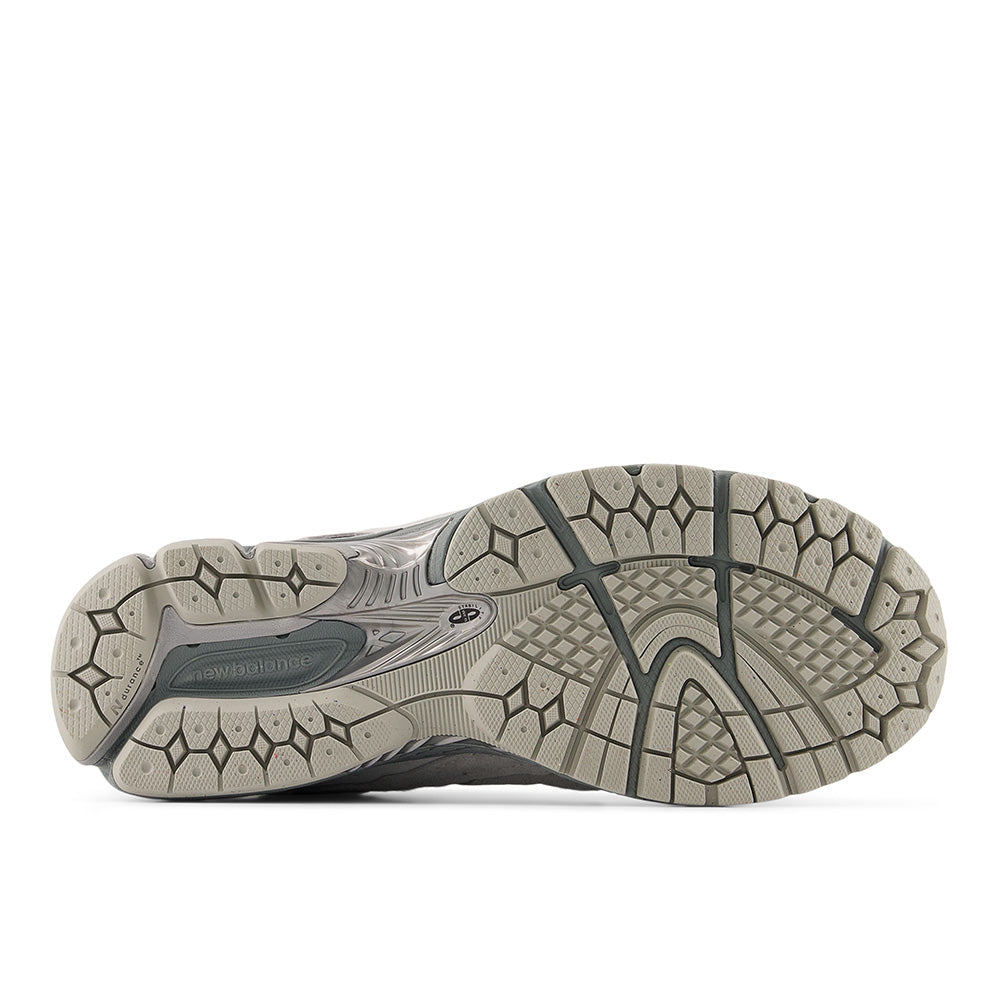 New Balance 2002 GOR-TEX Protection Pack 2.0 - Grey