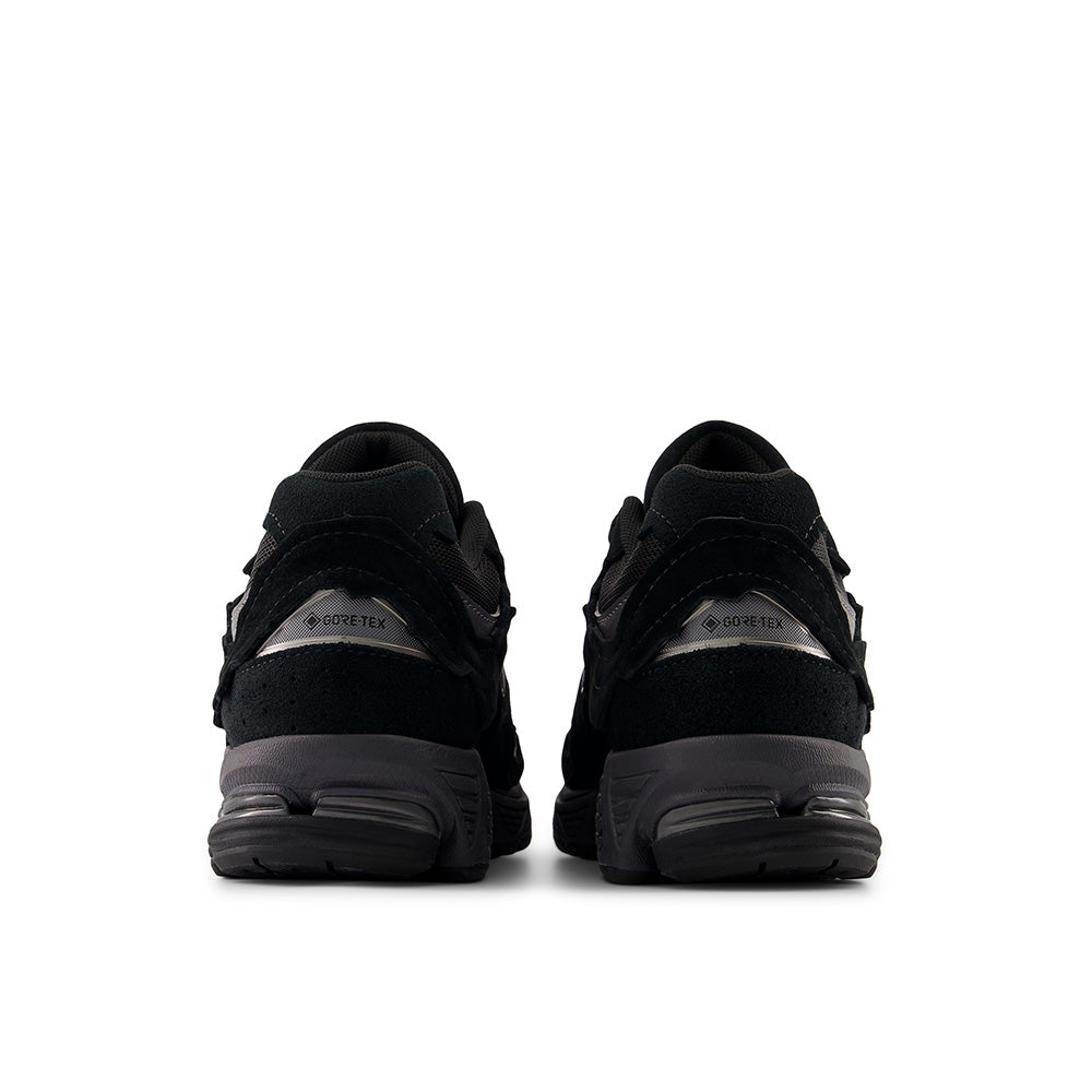 New Balance 2002 GOR-TEX Protection Pack 2.0 - Black