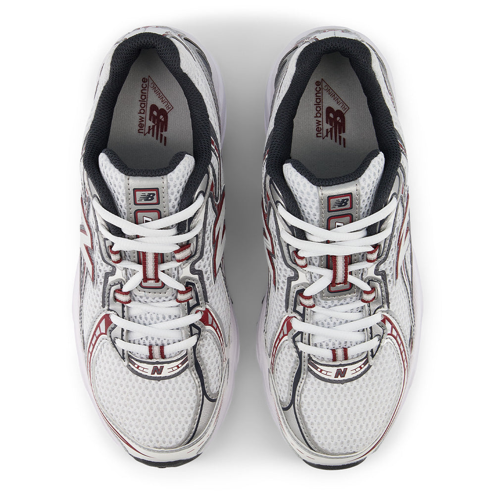 New Balance 740 