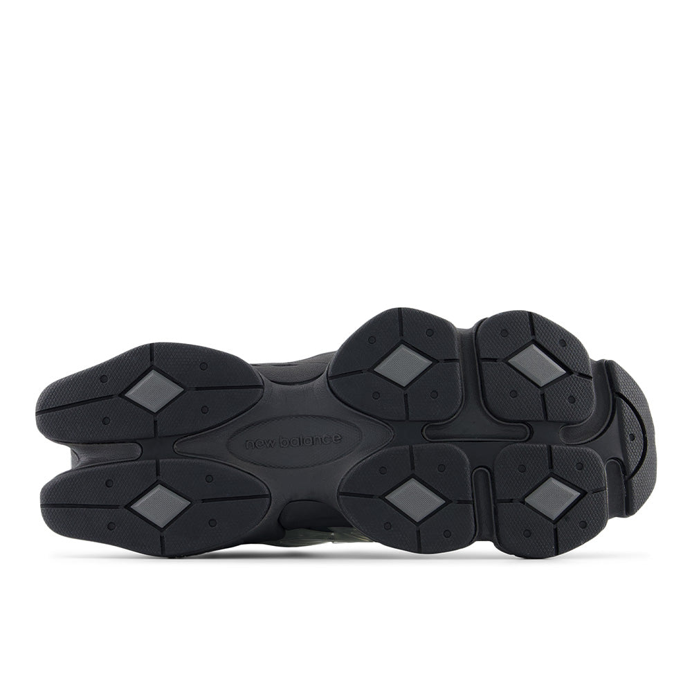 New Balance 9060x Caged "Silver Metallic"