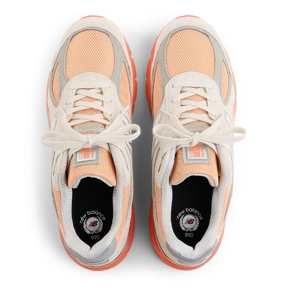 New Balance 990v4 