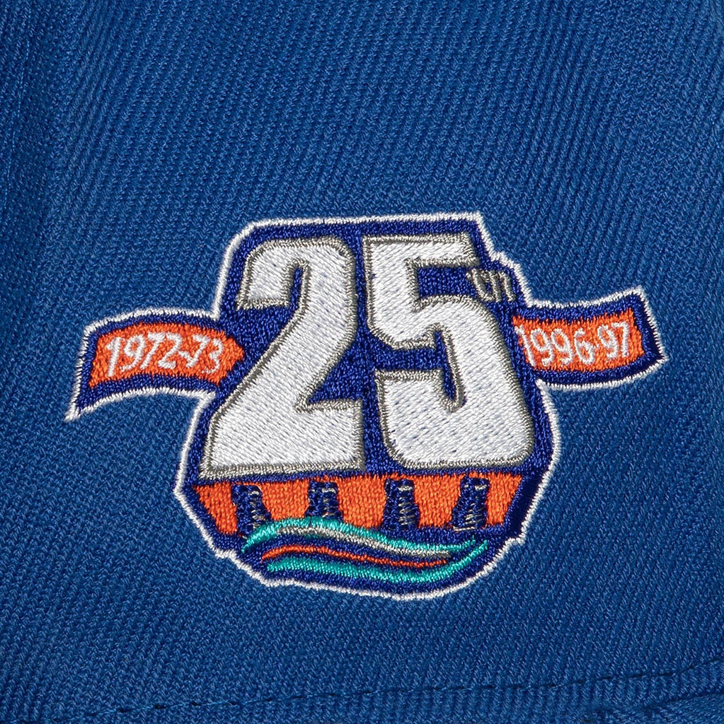 Mitchell & Ness Vintage NHL NY Islanders 25 Years Side Patch Dynasty Fitted